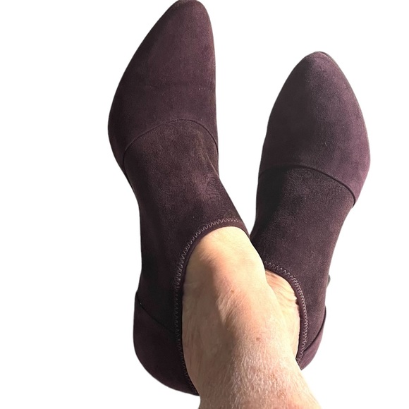 Ecco Booties Women Size 10 (41) Purple Suede Pull On Pointed Toe 3” Black Heel - Picture 11 of 12